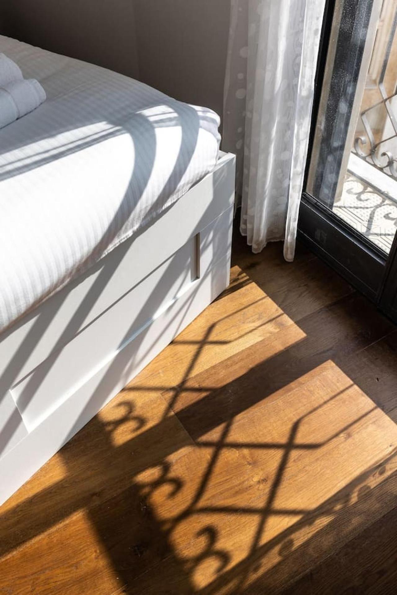 Elegant Apartment W Balcony & Mamad In Heart Of Tel Aviv By Sea N' Rent Buitenkant foto